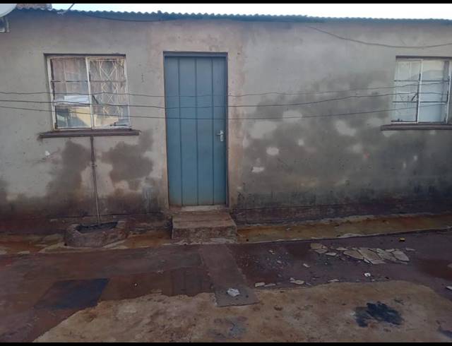 2 BEDROOM HOUSE FOR SALE IN KATLEHONG SOUTH